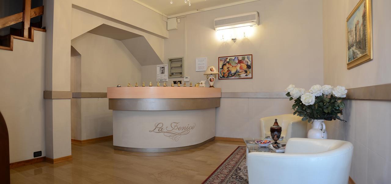 Hotel La Fenice Chiari Extérieur photo