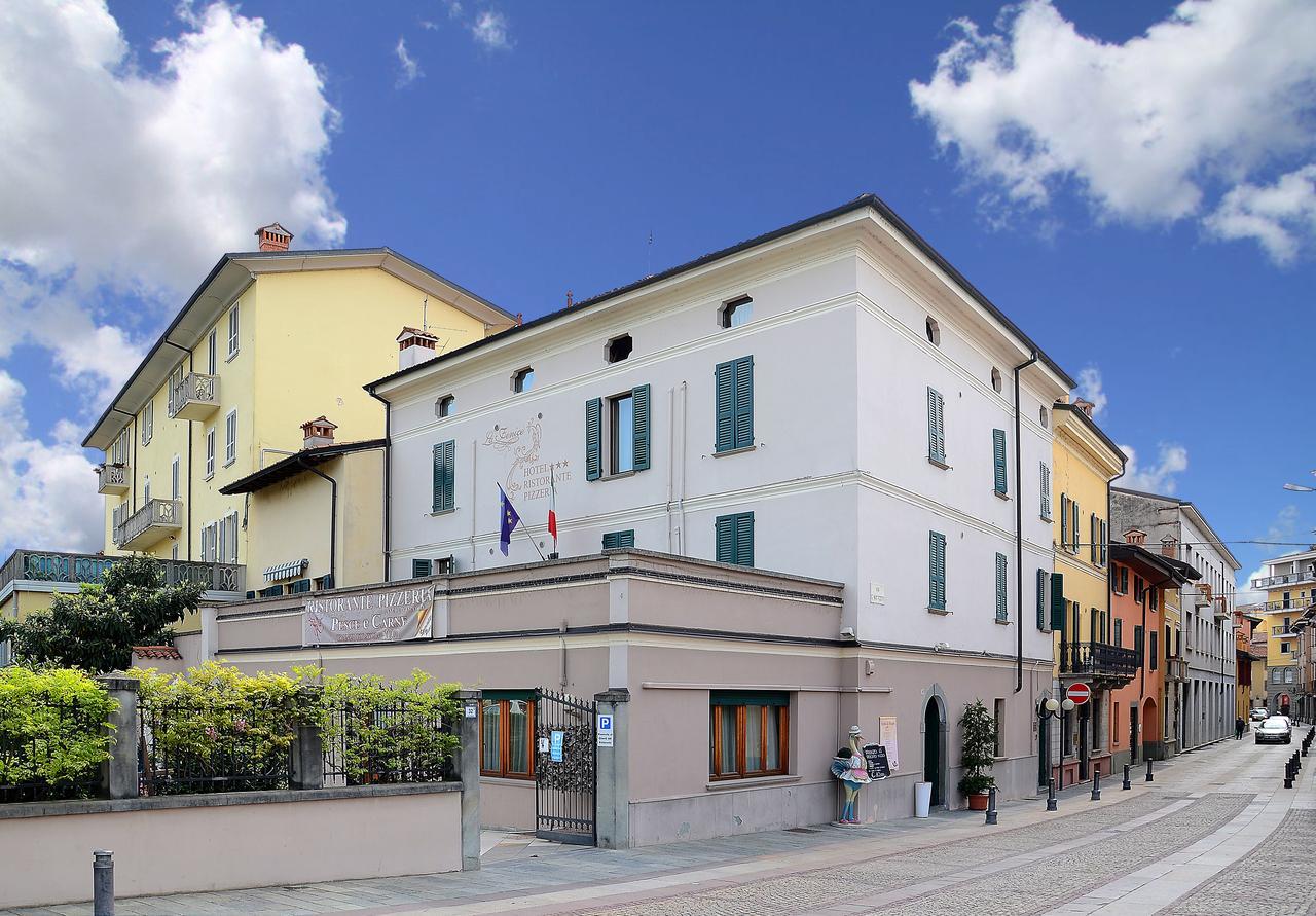 Hotel La Fenice Chiari Extérieur photo